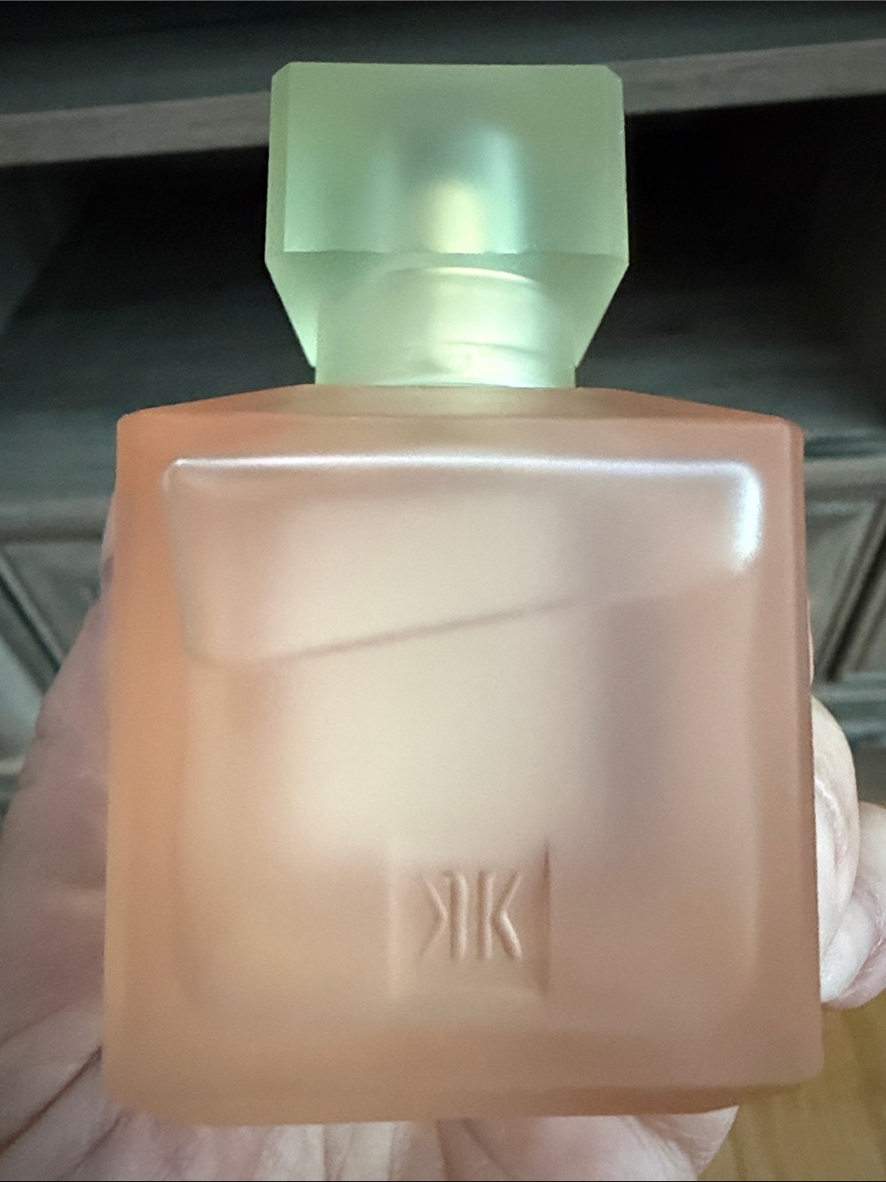 Maison Francis Kurkdjian Kurky Peach Bottle with Mint Cap - Picture 3 of 4